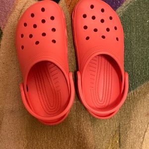 Like new coral Crocs